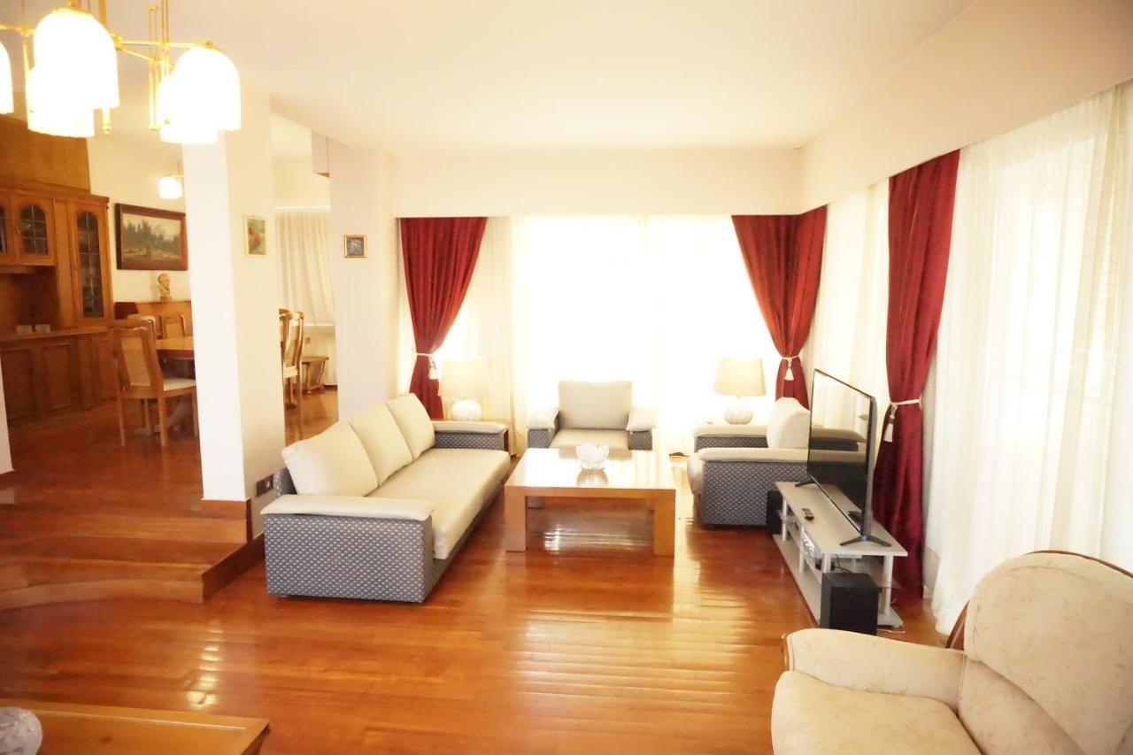 Luxury Athenian Riviera Apartment 135 Sqm At Voula Exterior photo