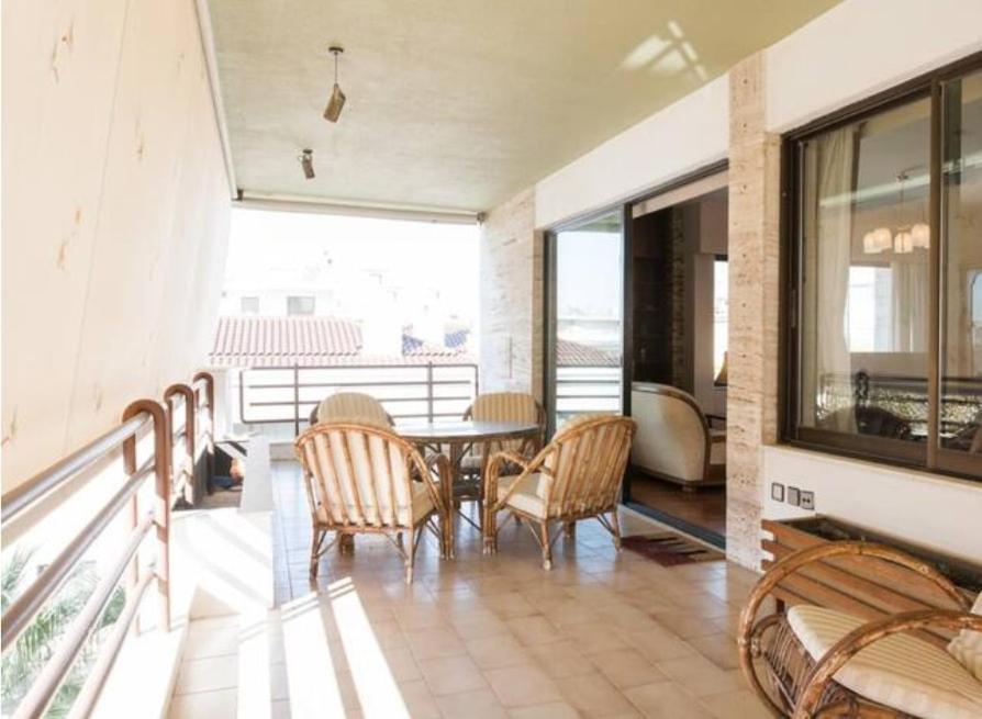Luxury Athenian Riviera Apartment 135 Sqm At Voula Exterior photo